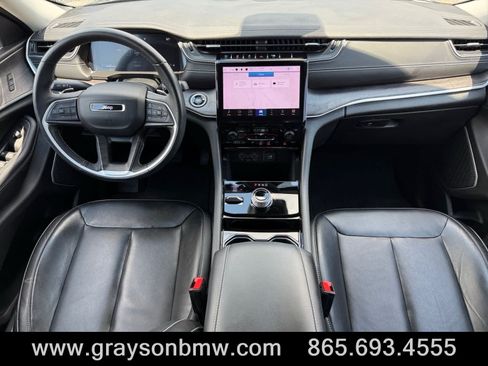 Used 2022 Jeep Grand Cherokee L Limited AWD/4WD image 22