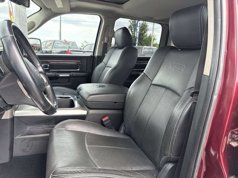 Used 2018 RAM 1500 Laramie w/ Convenience Group AWD/4WD image 13