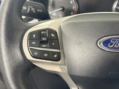 Used 2023 Ford Explorer XLT w/ Equipment Group 202A image 18