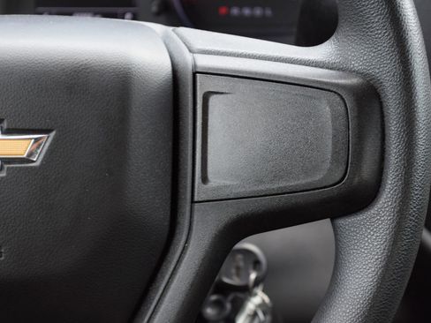 Used 2020 Chevrolet Silverado 1500 Custom w/ Infotainment Package RWD image 9