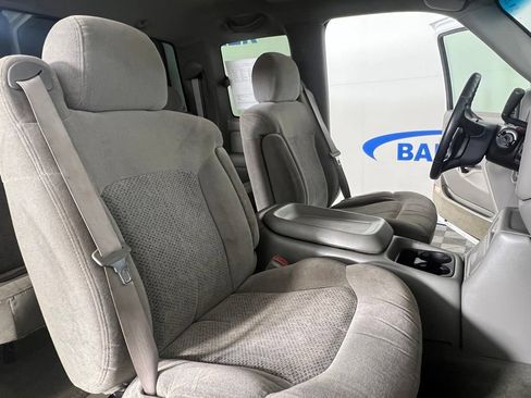 Used 2000 Chevrolet Silverado 2500 LS RWD image 12