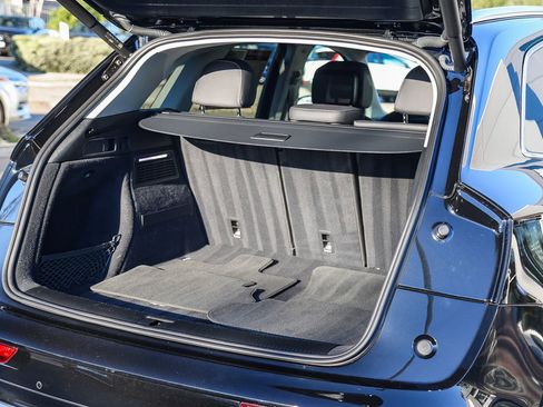 Used 2023 Audi Q5 2.0T Premium w/ Convenience Package image 31