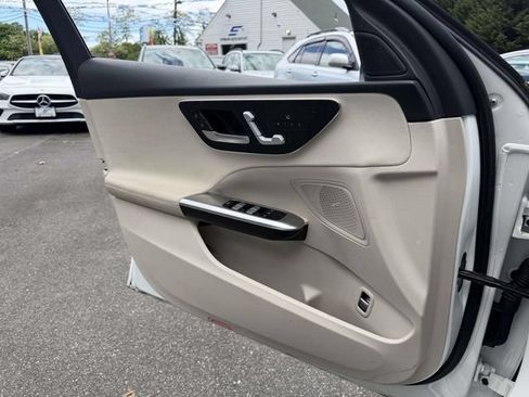 Used 2025 Mercedes-Benz C 300 4MATIC Sedan image 19