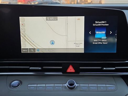 Used 2025 Hyundai Elantra Limited image 28