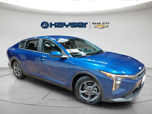 Used 2025 Kia K4 FWD image 1