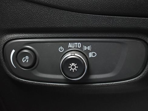 Used 2024 Chevrolet Equinox LS w/ Midnight Edition image 18