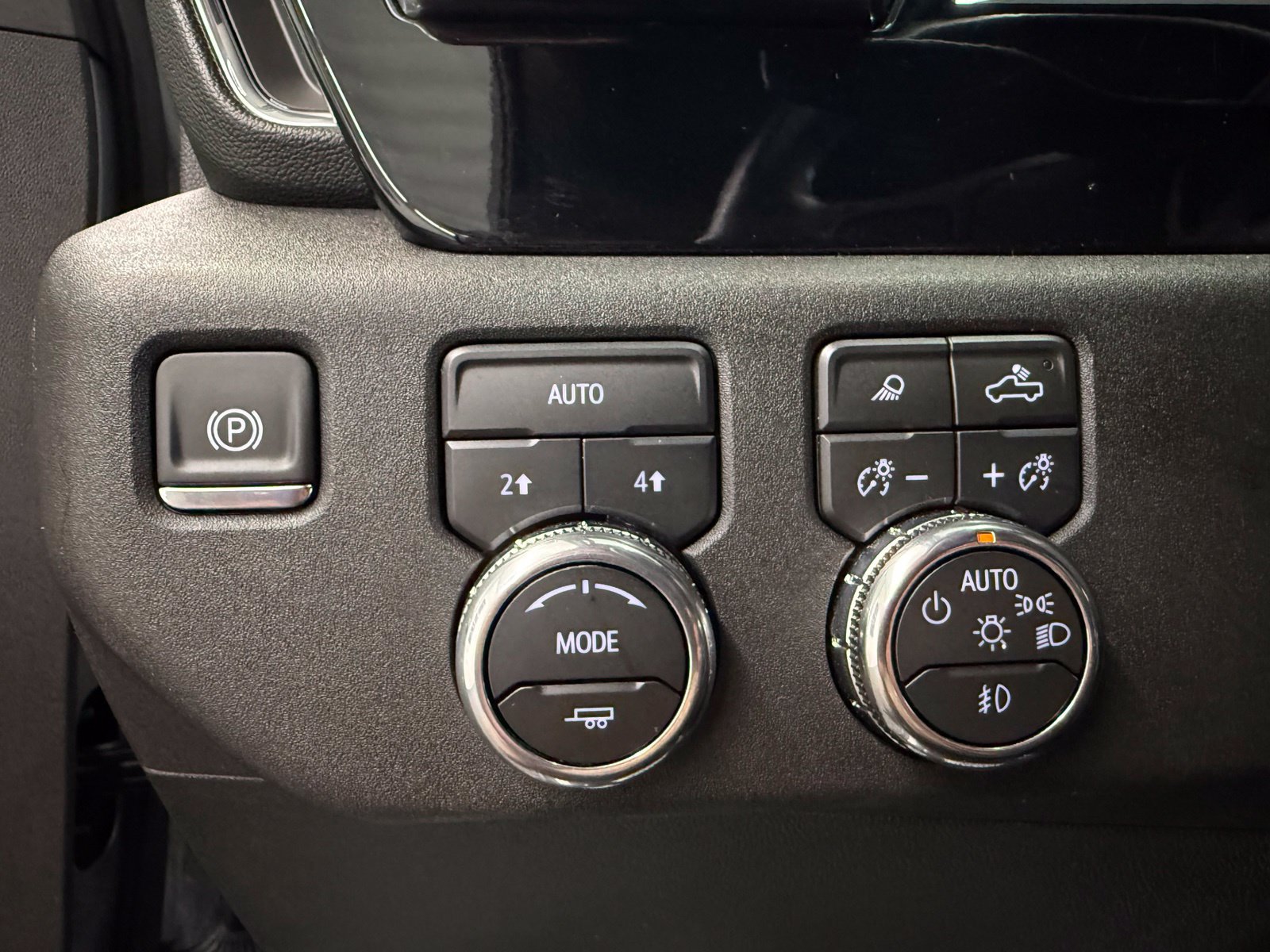 Used 2026 GMC Sierra 1500 SLT AWD/4WD image 15
