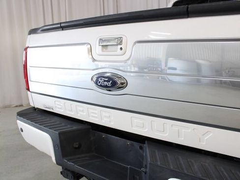 Used 2016 Ford F350 Platinum w/ Platinum Package AWD/4WD image 29