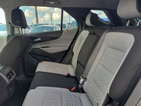 Used 2022 Chevrolet Equinox LT FWD image 17