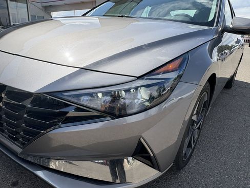 Used 2021 Hyundai Elantra Limited FWD image 48