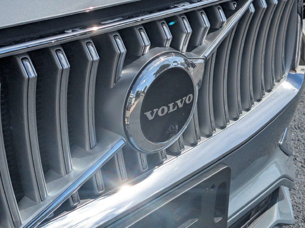 Certified 2023 Volvo XC90 B6 Ultimate AWD/4WD image 11