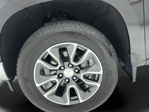 Used 2024 Chevrolet Silverado 1500 LT AWD/4WD image 9