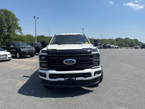 Used 2025 Ford F250 Platinum AWD/4WD image 2
