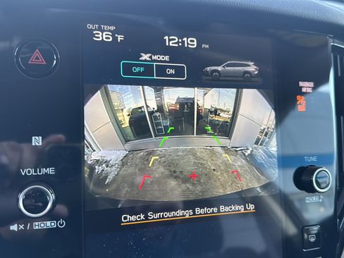 Used 2025 Subaru Outback Premium w/ Popular Package #1A image 33