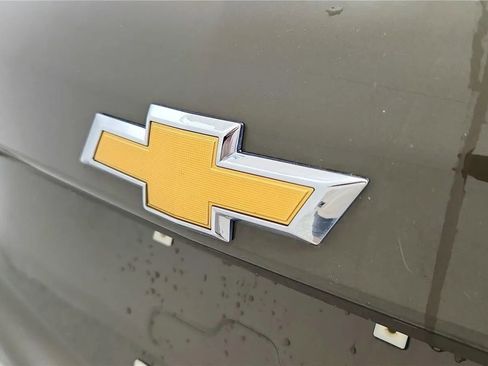 Used 2024 Chevrolet Equinox LT FWD image 16