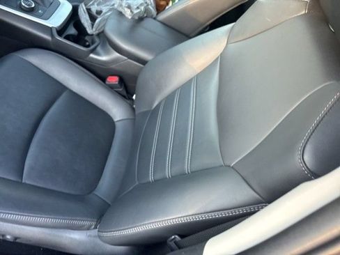 Used 2021 Toyota RAV4 XLE Premium AWD/4WD image 11