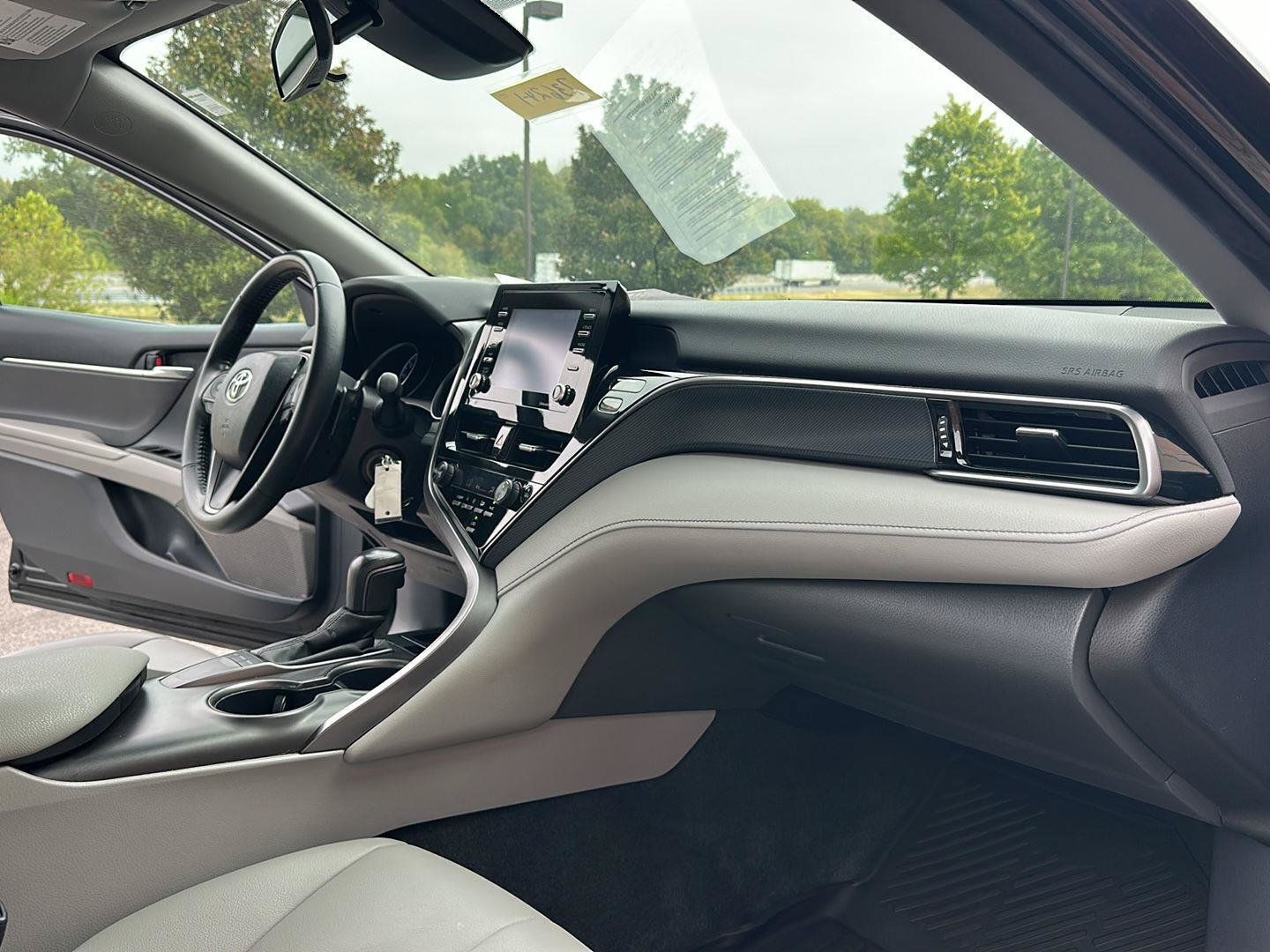 Used 2022 Toyota Camry SE FWD image 31