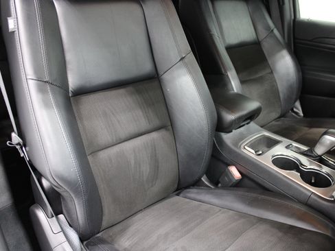 Used 2019 Jeep Grand Cherokee Altitude AWD/4WD image 28