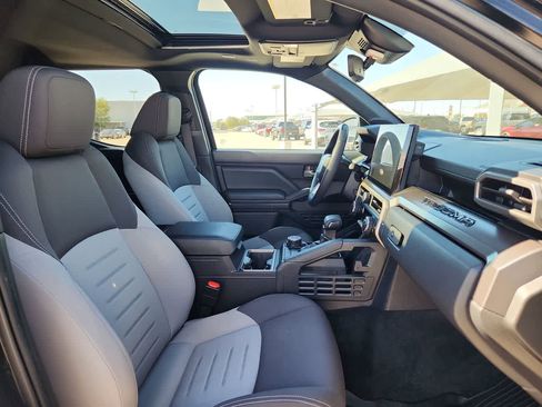 Used 2024 Toyota Tacoma TRD Off-Road image 18