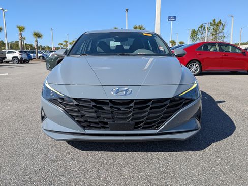 Used 2022 Hyundai Elantra SEL w/ Convenience Package image 9