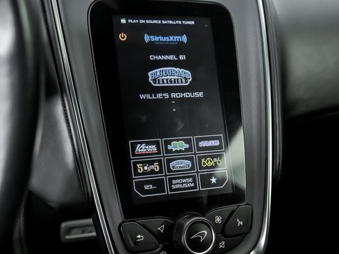 Used 2018 McLaren 570S Spider image 42