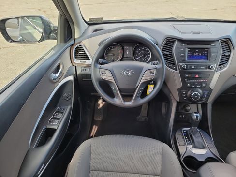 Used 2018 Hyundai Santa Fe Sport image 19