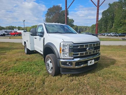 Used 2024 Ford F450 XL w/ Snow Plow Prep Package image 7