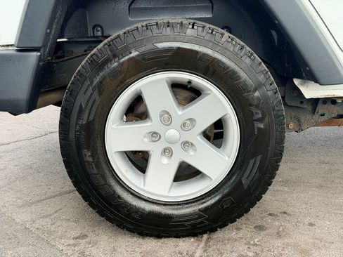 Used 2017 Jeep Wrangler Unlimited Sport w/ Quick Order Package 24S AWD/4WD image 27