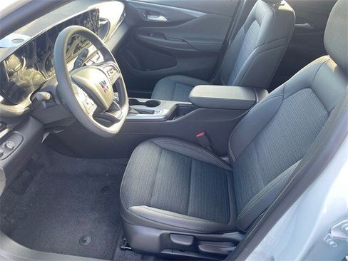 New 2026 Buick Envista Preferred image 9