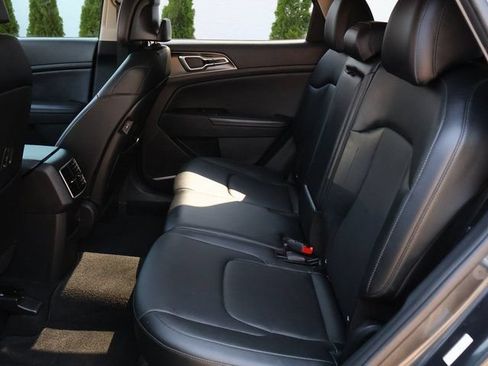 Used 2023 Kia Sportage EX FWD image 18