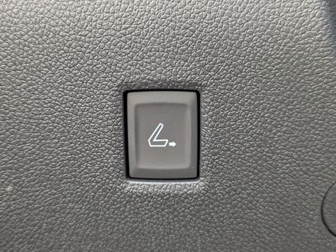 New 2026 GMC Acadia Denali Ultimate image 8