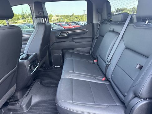 Used 2023 GMC Sierra 1500 SLT w/ SLT Premium Package AWD/4WD image 6