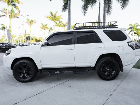 Used 2018 Toyota 4Runner SR5 RWD image 6
