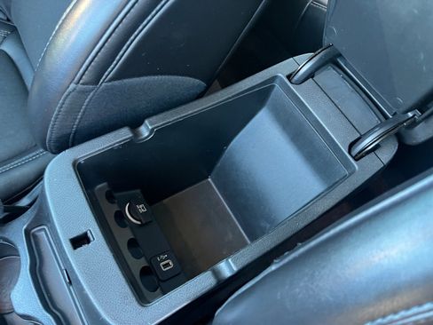 Used 2019 Jeep Cherokee Latitude Plus image 15