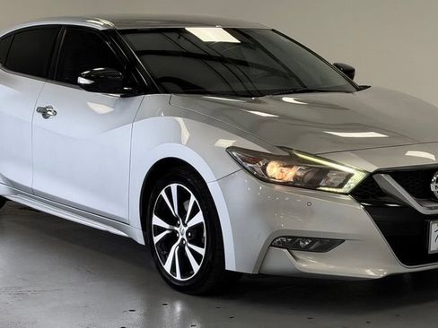 Used 2017 Nissan Maxima 3.5 SV FWD image 6