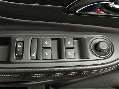 Used 2019 Buick Encore Preferred AWD/4WD image 17