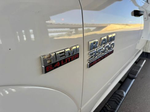 Used 2018 RAM 3500 Tradesman w/ Chrome Appearance Group AWD/4WD image 9