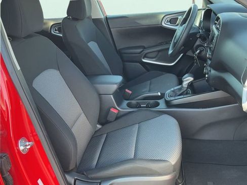 Used 2024 Kia Soul LX w/ Option Group 015 image 16