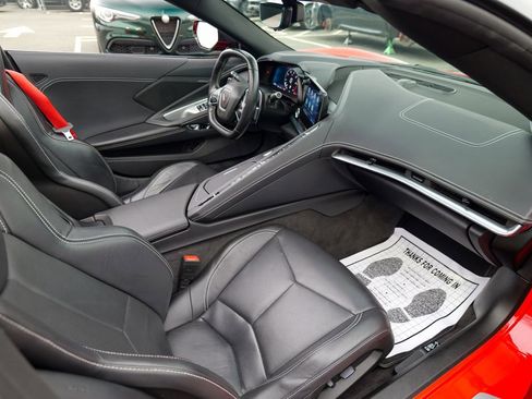 Used 2022 Chevrolet Corvette Stingray Convertible w/ 1LT image 61