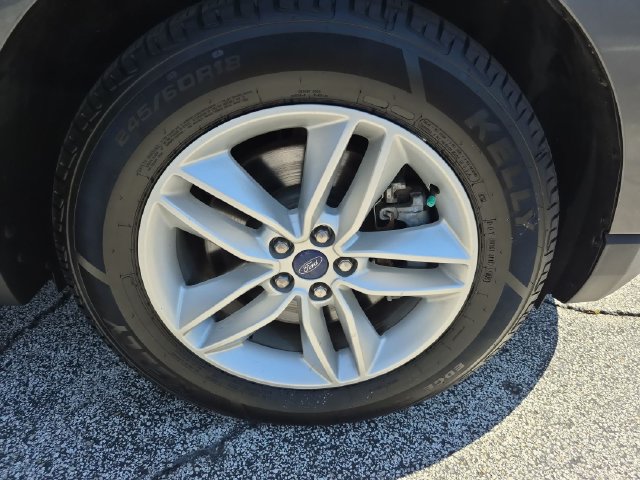 Used 2016 Ford Edge SEL AWD/4WD image 26