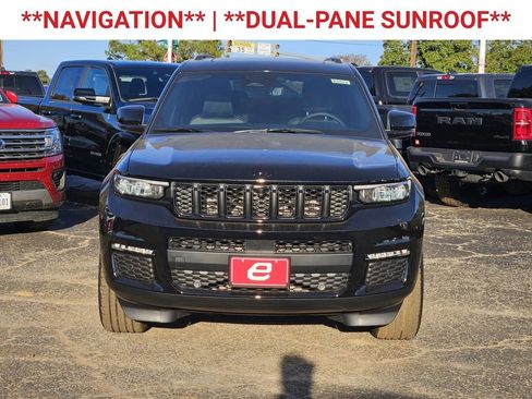 New 2025 Jeep Grand Cherokee L Limited AWD/4WD image 2
