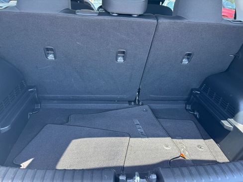 Used 2025 Kia Soul LX w/ LX Technology Package FWD image 31