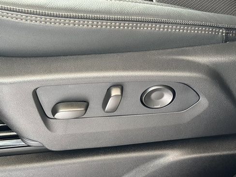 New 2026 Chevrolet Suburban High Country image 19