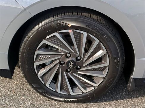 New 2024 Hyundai Sonata SEL image 11