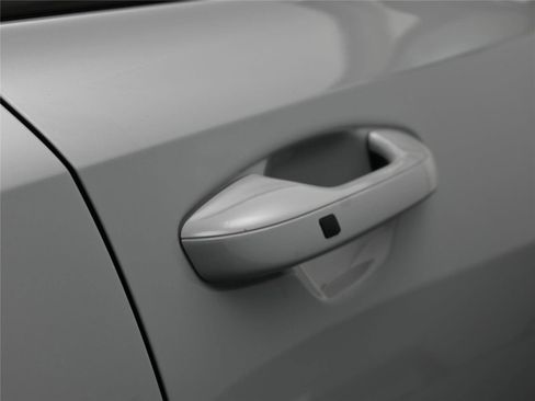 Used 2023 Kia Sorento SX Prestige image 17