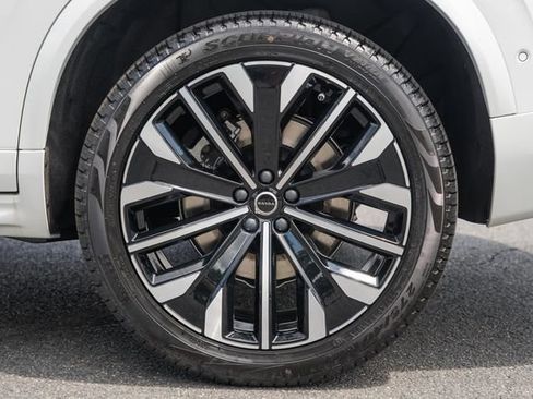 New 2026 Volvo XC90 B6 Ultra w/ Protection Package Premier AWD/4WD image 18