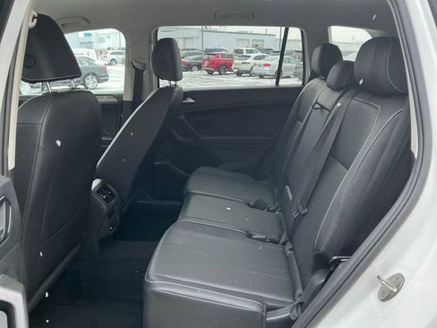Certified 2022 Volkswagen Tiguan SE image 20