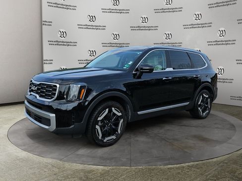 Used 2023 Kia Telluride S FWD image 1