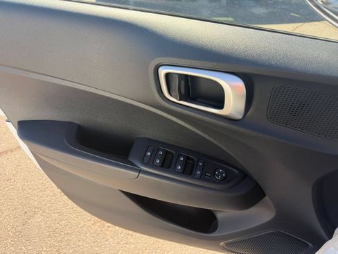 Used 2026 Hyundai Venue SEL FWD image 18
