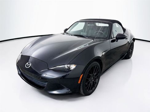 Used 2016 MAZDA MX-5 Miata Club w/ Brembo/BBS Package image 3